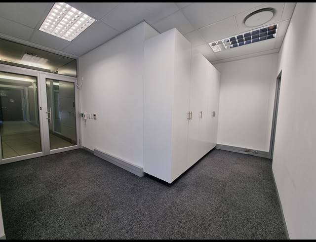 105M² OFFICE RENTED IN CENTURY CITY